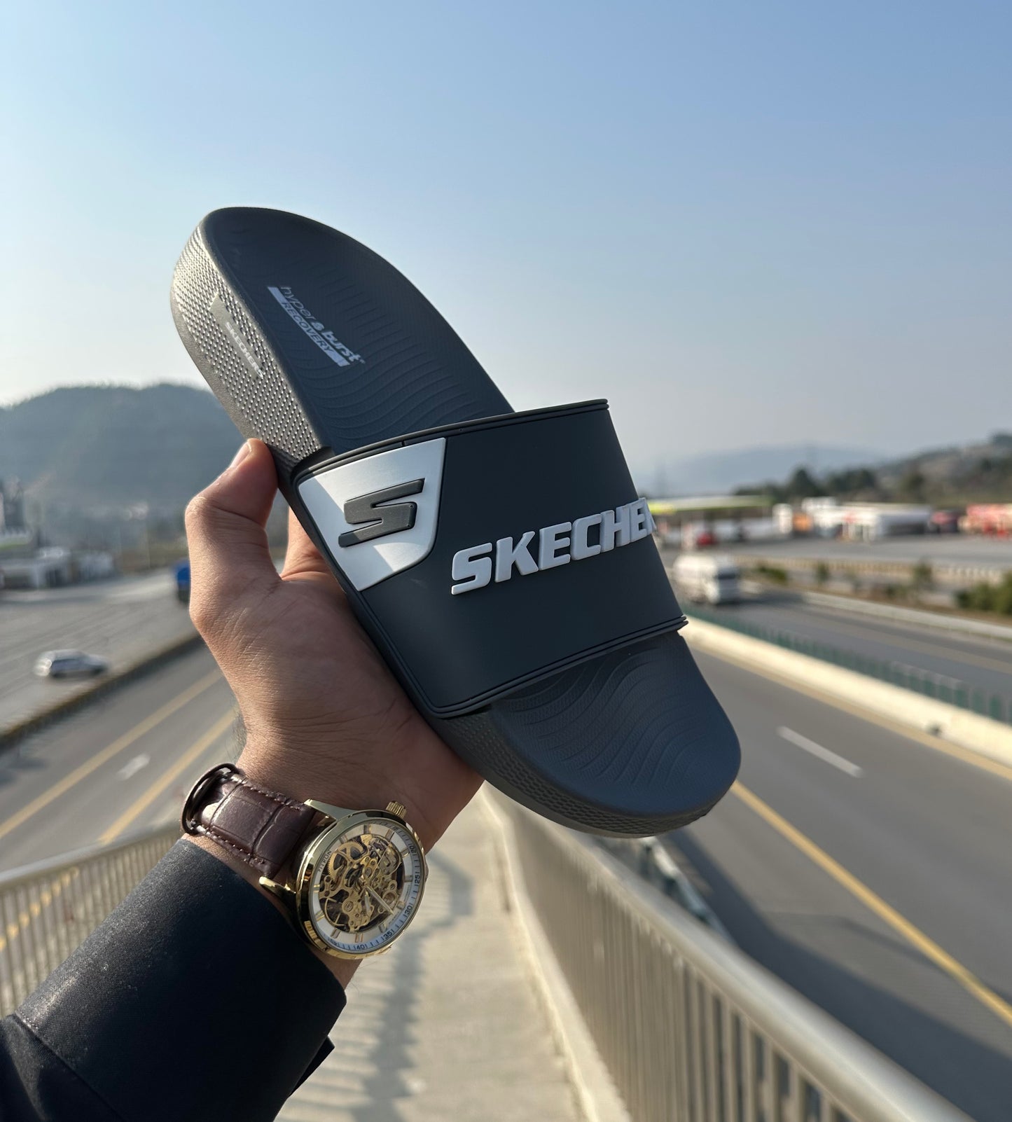 Hyper Burst slipper