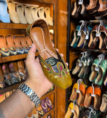 Indian Tajj Leather Khussa