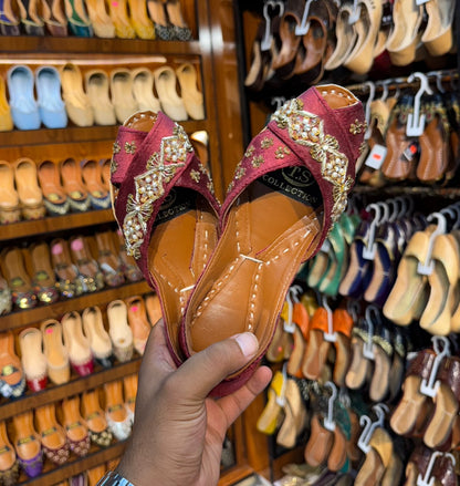 Pearl Luxe Leather Khussa