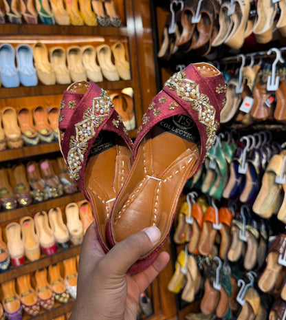 Pearl Luxe Leather Khussa