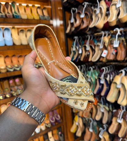 Pearl Luxe Leather Khussa