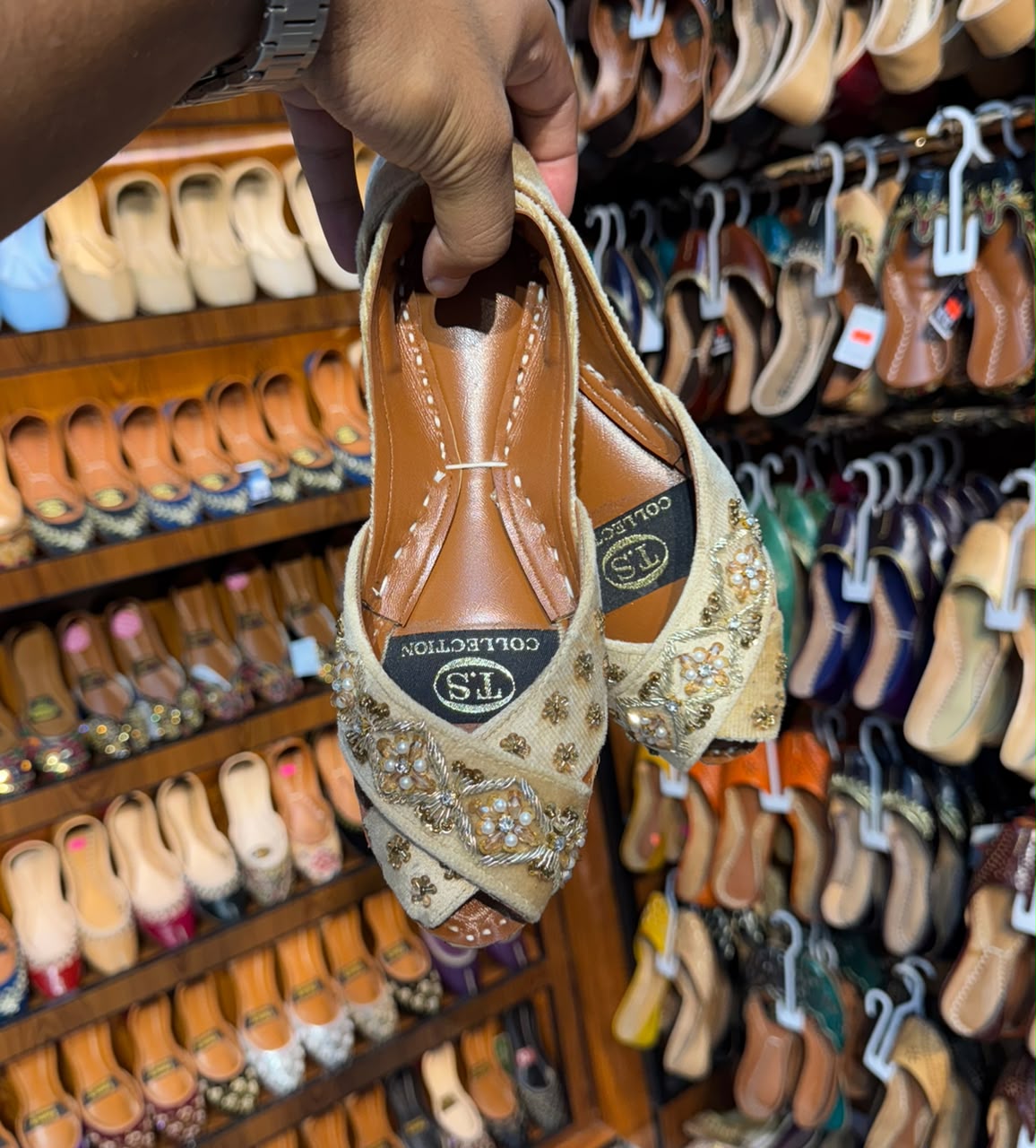 Pearl Luxe Leather Khussa