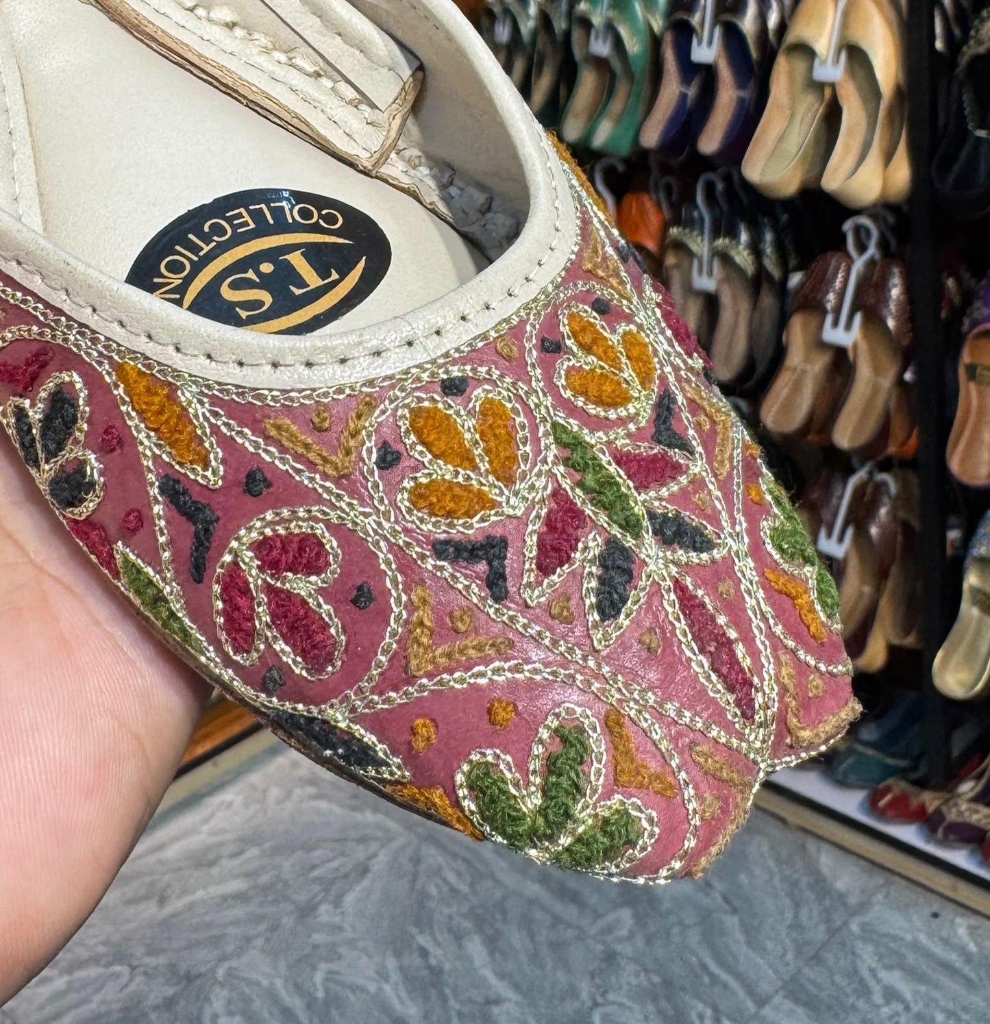Pastel Bloom Embroidered Khussa