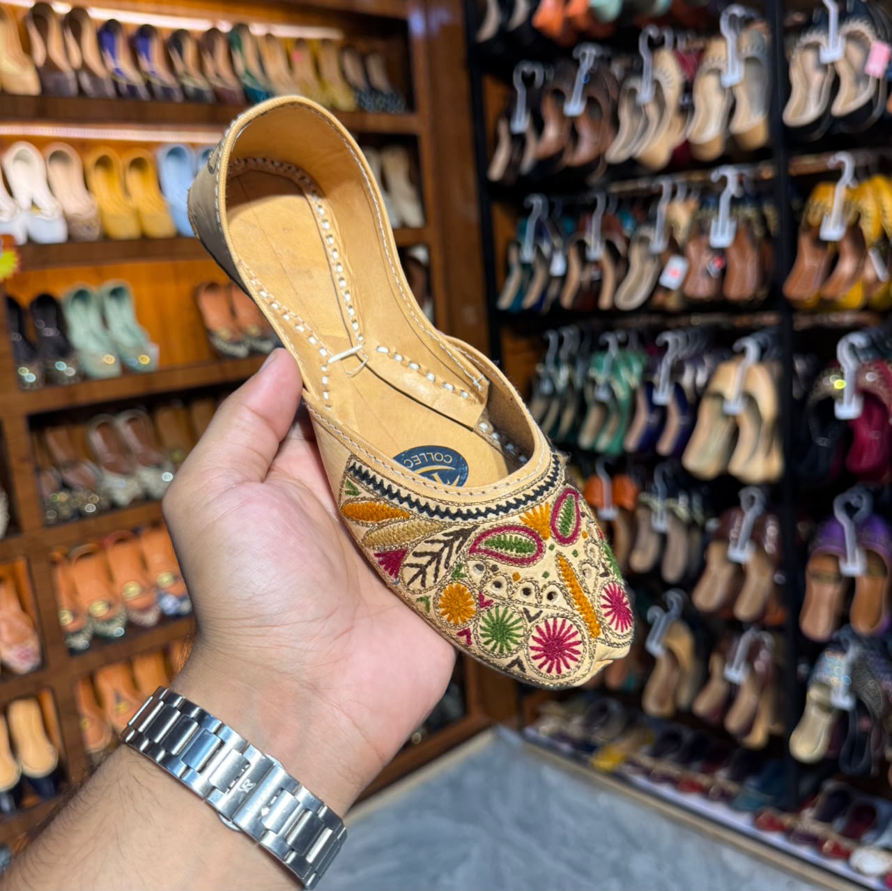Heritage Bloom Embroidered Khussa