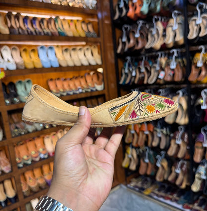 Heritage Bloom Embroidered Khussa