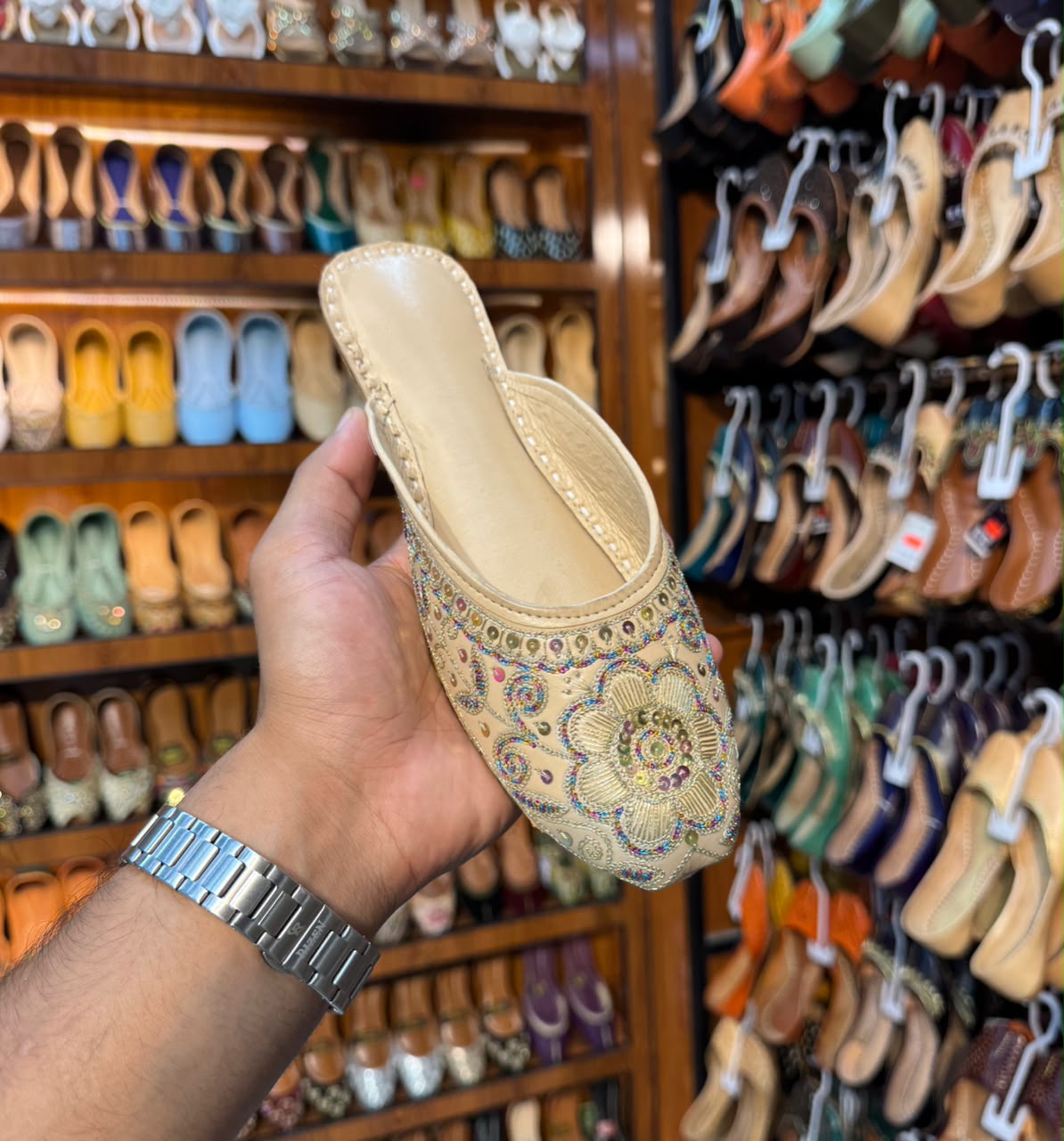 Ivory Royale Embellished Khussa