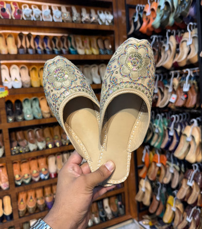 Ivory Royale Embellished Khussa