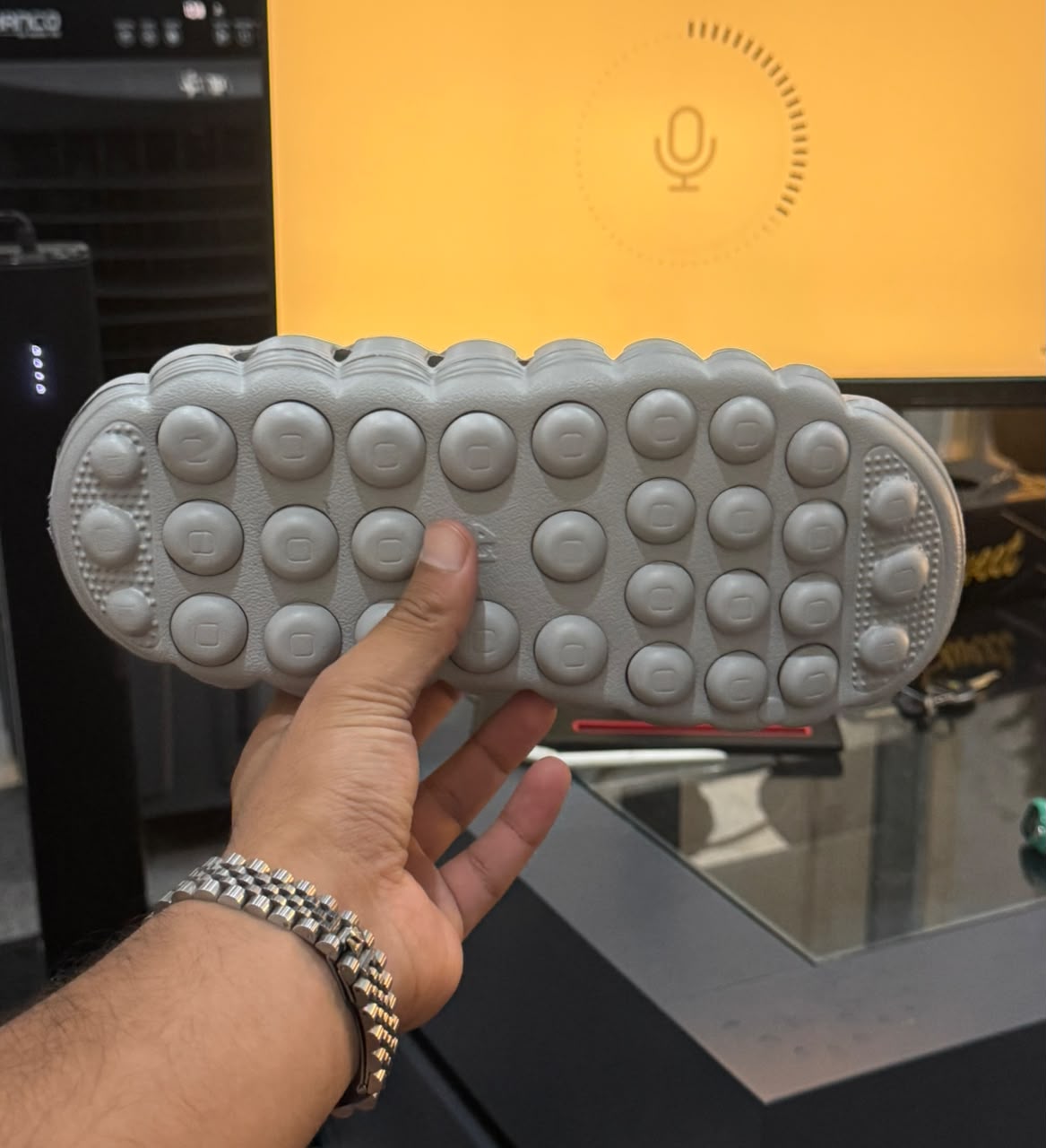 Therapy massage clogs