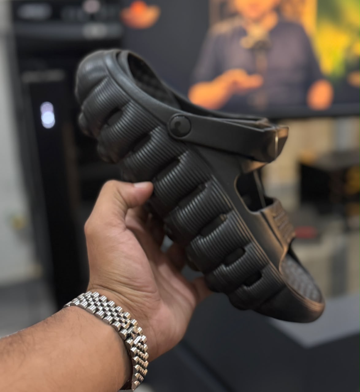 Therapy massage clogs